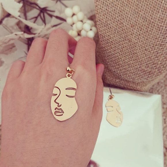 Art Portrait Face Feminist Drop Earring - Picture 5 of 6